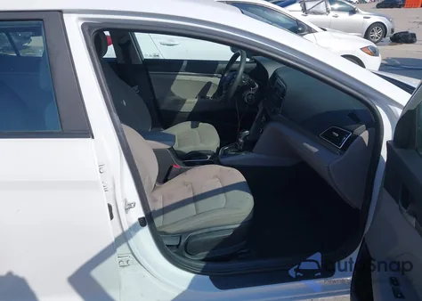 2017 Hyundai Elantra Se из США, поврежденный, VIN 5NPD74LF3HH177922